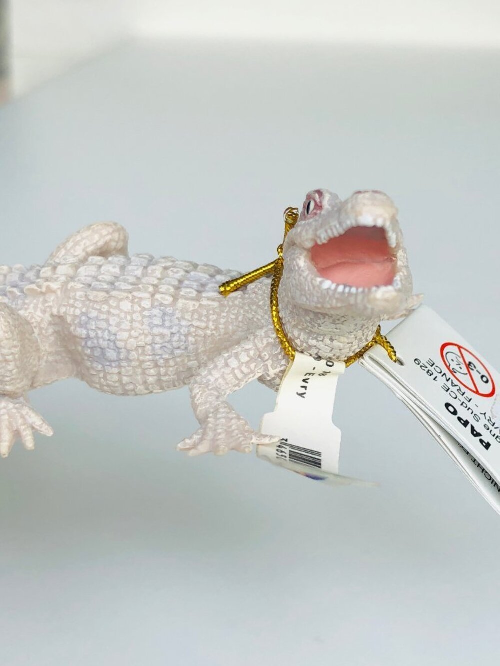 Papo White Baby Crocodile Animal Figurine New w/Tag Add-On Item Age 3+ - Picture 10 of 11